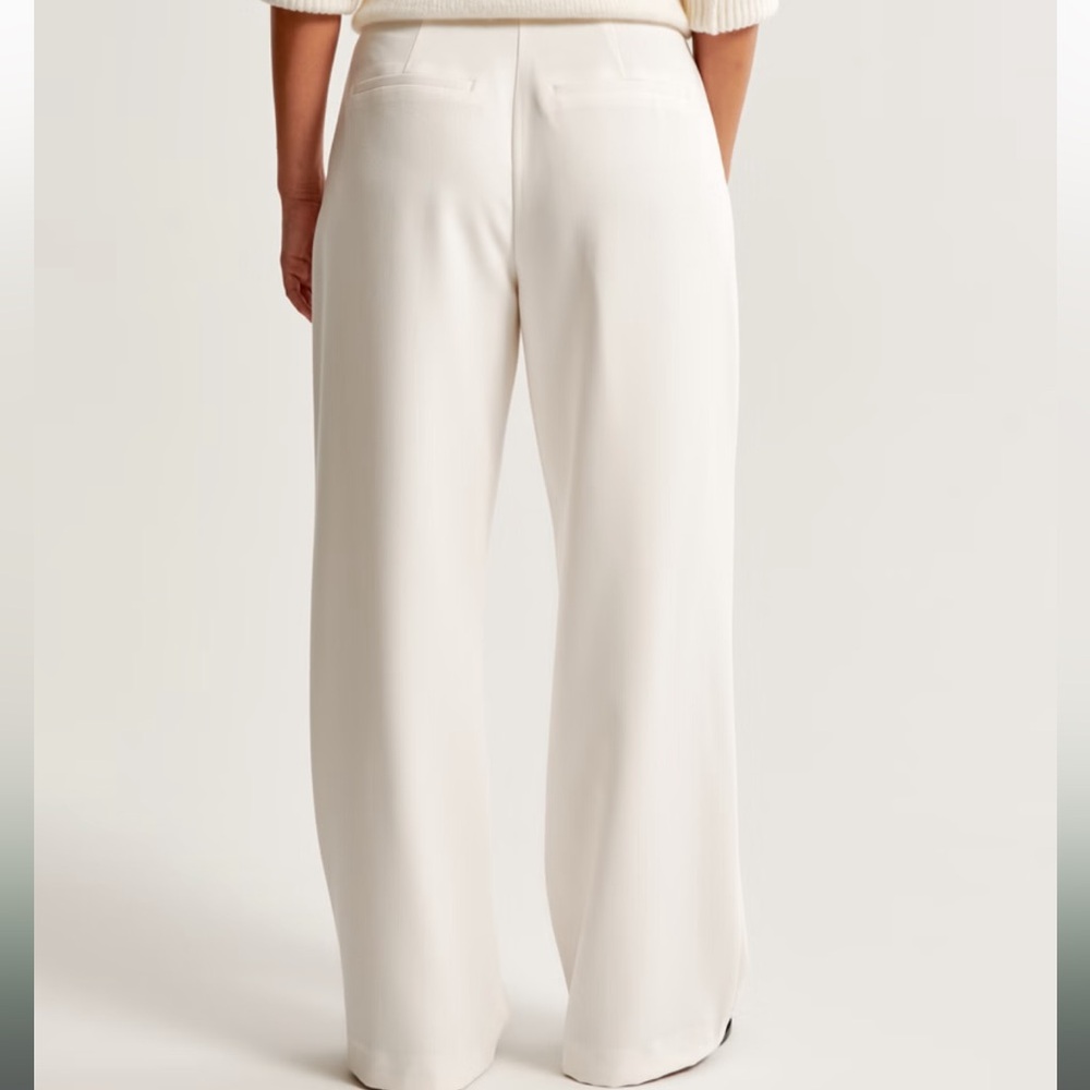Abercrombie & Fitch Curve Love A&F Sloane Tailored Wide Leg Pant - Picture 4 of 11
